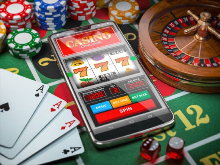 Table games at online social casinos